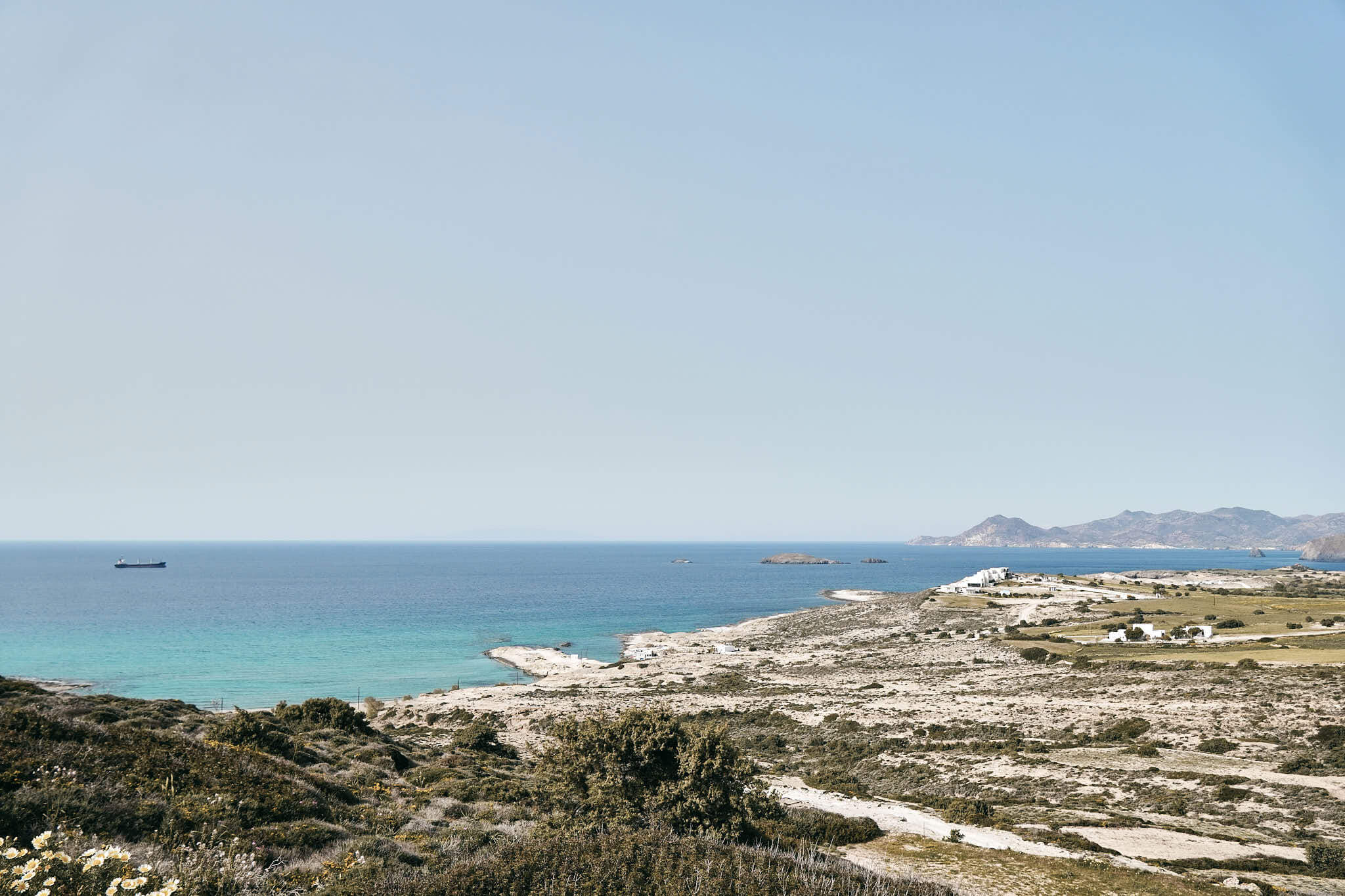 超乎想像的驚嘆｜Milos 米洛斯島｜翠綠海水、純白岩層、秘境海灘