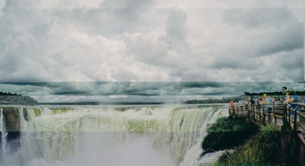Article165 伊瓜蘇瀑布 Cataratas del Iguazu Iguazu Falls 世界三大瀑布 張國榮 梁朝偉 王家衛 春光乍洩阿根廷 argentina 伊瓜蘇河 巴拉那河 巴西 魔鬼咽喉 4563
