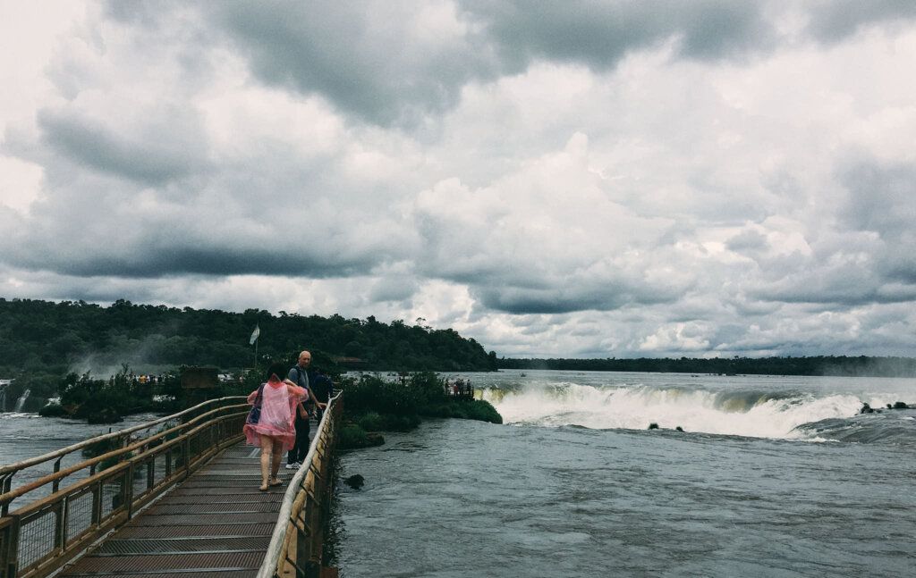 Article165 伊瓜蘇瀑布 Cataratas del Iguazu Iguazu Falls 世界三大瀑布 張國榮 梁朝偉 王家衛 春光乍洩阿根廷 argentina 伊瓜蘇河 巴拉那河 巴西 魔鬼咽喉 4649