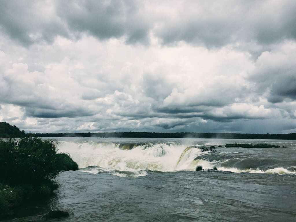 Article165 伊瓜蘇瀑布 Cataratas del Iguazu Iguazu Falls 世界三大瀑布 張國榮 梁朝偉 王家衛 春光乍洩阿根廷 argentina 伊瓜蘇河 巴拉那河 巴西 魔鬼咽喉 4652