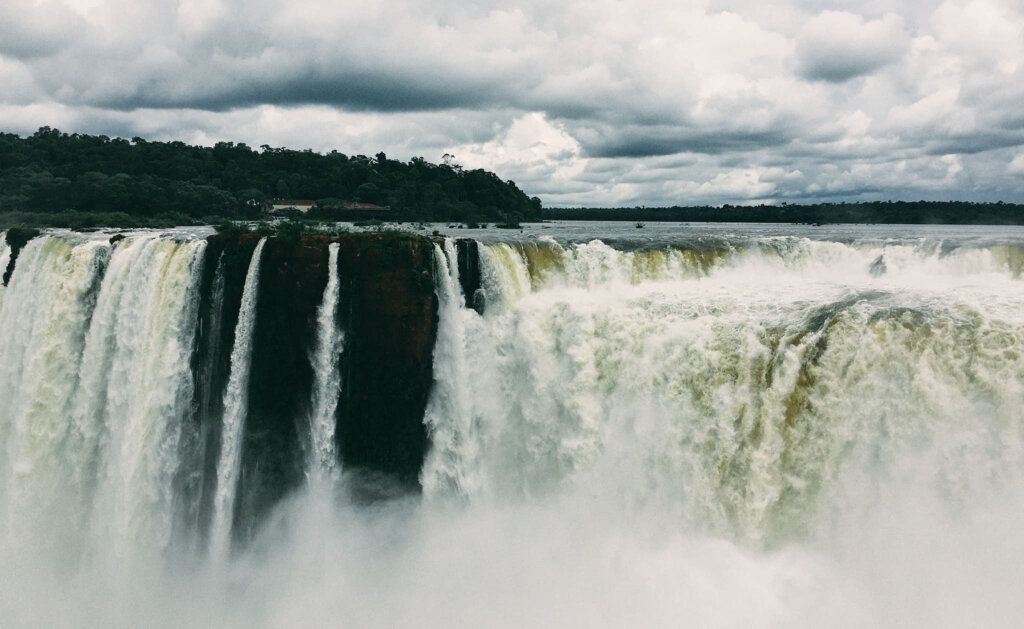 Article165 伊瓜蘇瀑布 Cataratas del Iguazu Iguazu Falls 世界三大瀑布 張國榮 梁朝偉 王家衛 春光乍洩阿根廷 argentina 伊瓜蘇河 巴拉那河 巴西 魔鬼咽喉 4663