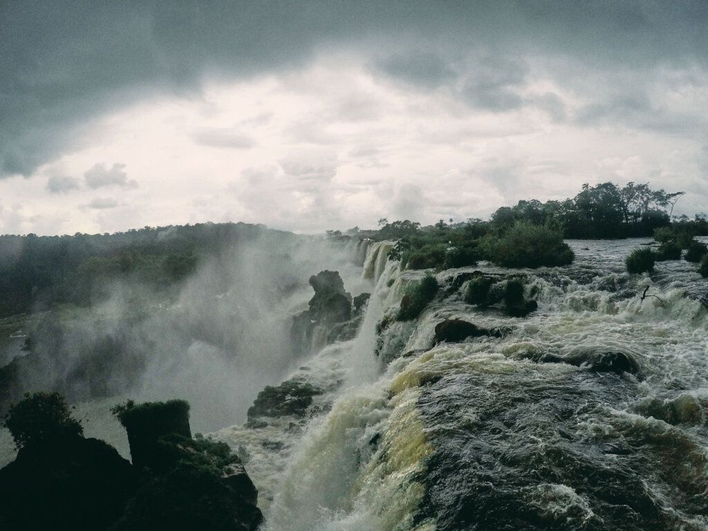 Article165 伊瓜蘇瀑布 Cataratas del Iguazu Iguazu Falls 世界三大瀑布 張國榮 梁朝偉 王家衛 春光乍洩阿根廷 argentina 伊瓜蘇河 巴拉那河 巴西 魔鬼咽喉 4742