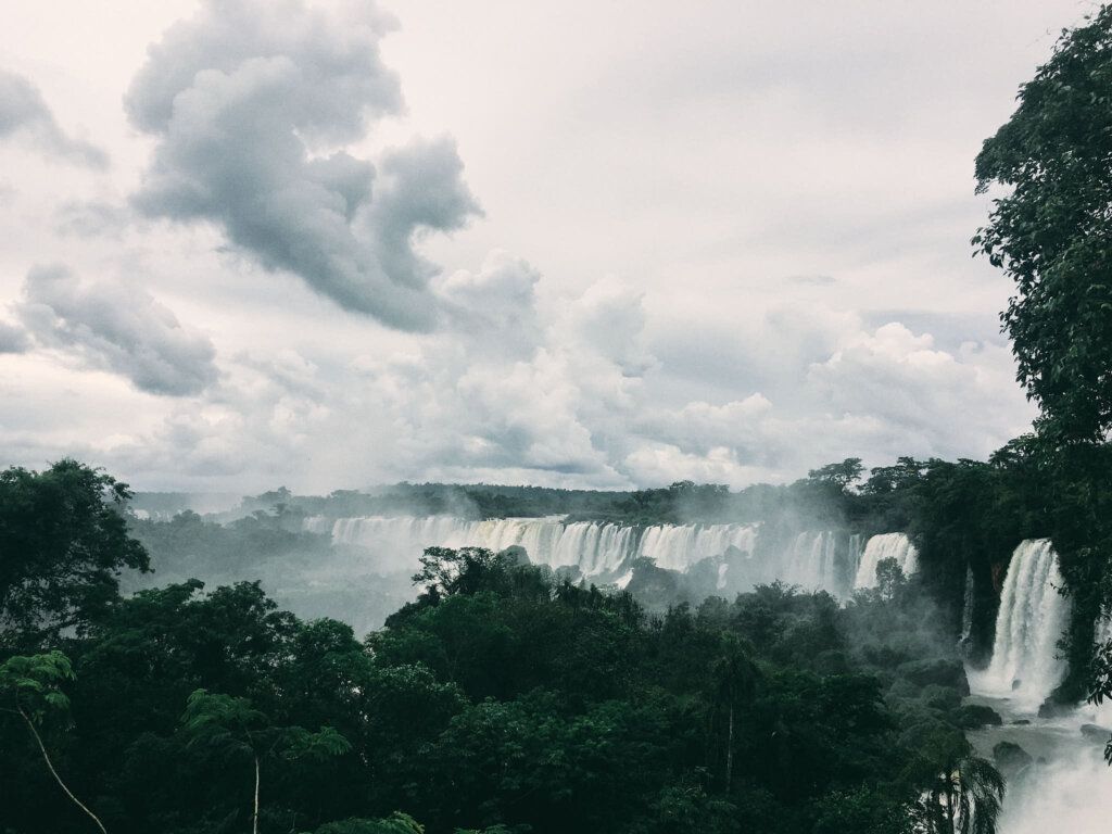 Article165 伊瓜蘇瀑布 Cataratas del Iguazu Iguazu Falls 世界三大瀑布 張國榮 梁朝偉 王家衛 春光乍洩阿根廷 argentina 伊瓜蘇河 巴拉那河 巴西 魔鬼咽喉 4917