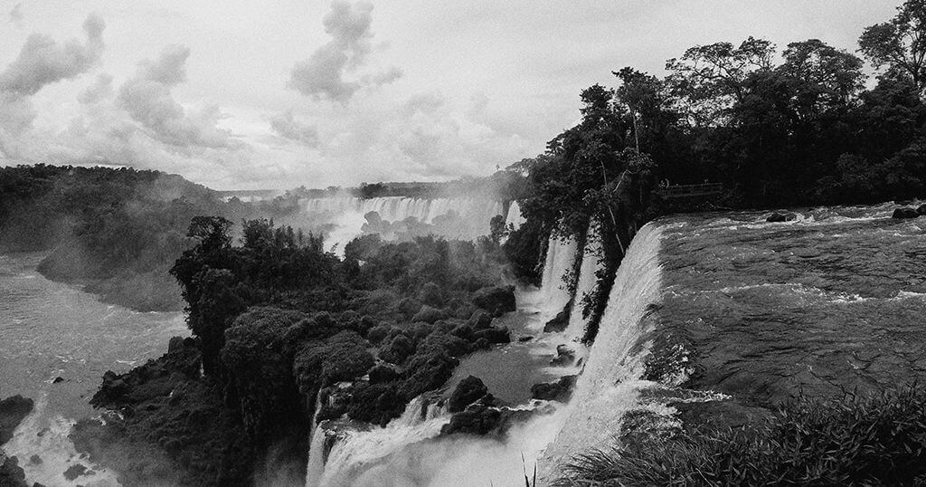 伊瓜蘇瀑布 Iguazu Falls｜世界第 3 大瀑布｜南美洲最狂水之呼吸